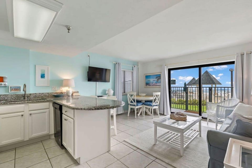 Oceanfront Apt at Sunglow Resort Seaside Suite Hotel in Daytona Beach Shores