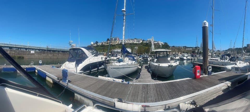 Boat Accommodation Ltd Hotel in Torquay