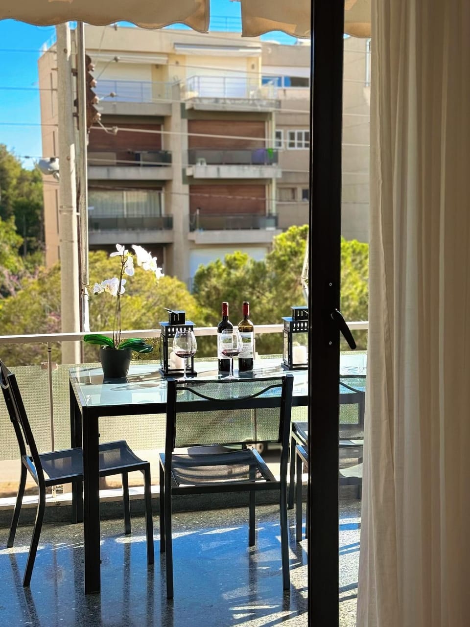 John house Hotel in South Athens
