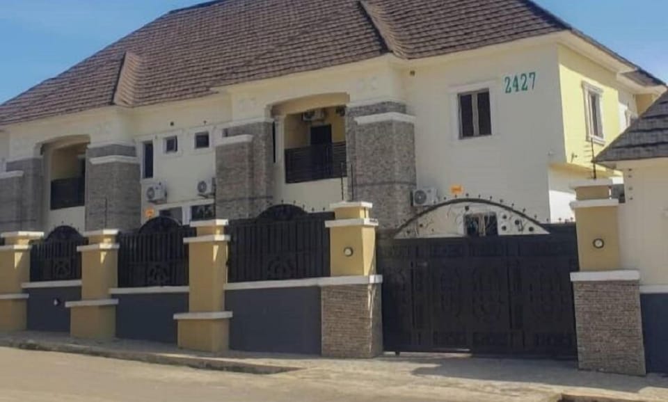 Chexfield Suites and Apartments Hotel in Abuja