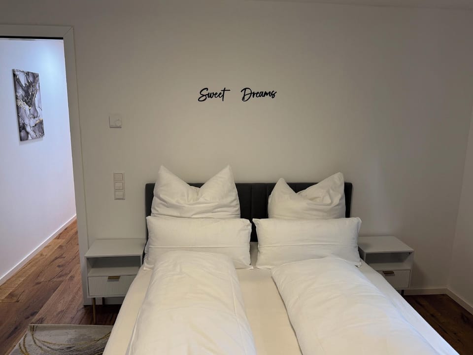 KC Hostings - Prestige Apartments Hotel in Reutlingen