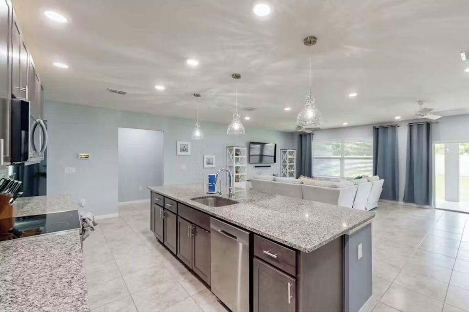 Coastal Haven Retreat Hotel in Port Saint Lucie