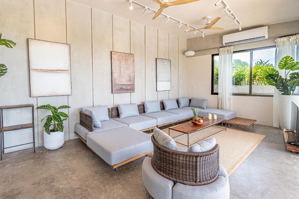 Blanco Mar Ocean view Hotel in Santa Teresa Beach