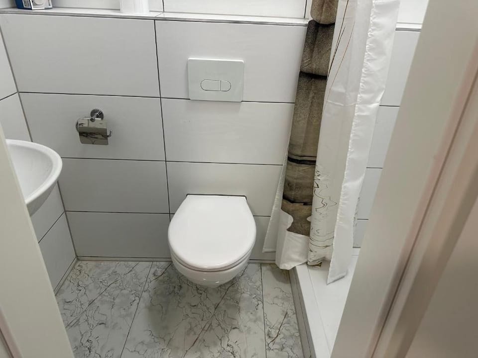 Haus Rosa Hostel Fremdenzimmer Hotel in Albstadt