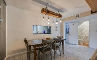 Large Modern-style Condo w Pool Gym Game Room Hotel in Gatlinburg