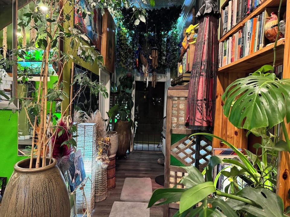 Dream catcher Hotel in Oakland