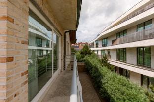 Huswell - Family Apartment with Balcony near Coast Hotel in Koksijde