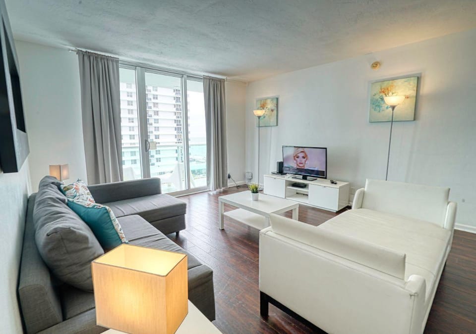 The Tides on Hollywood Hotel in Hollywood Beach