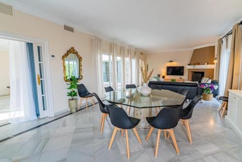 Lirios Village Marbella Hotel in Marbella