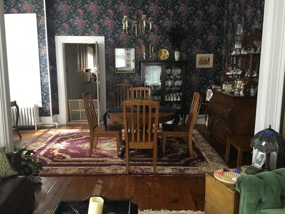 Riffles and Runs B & B Hotel in Bellefonte