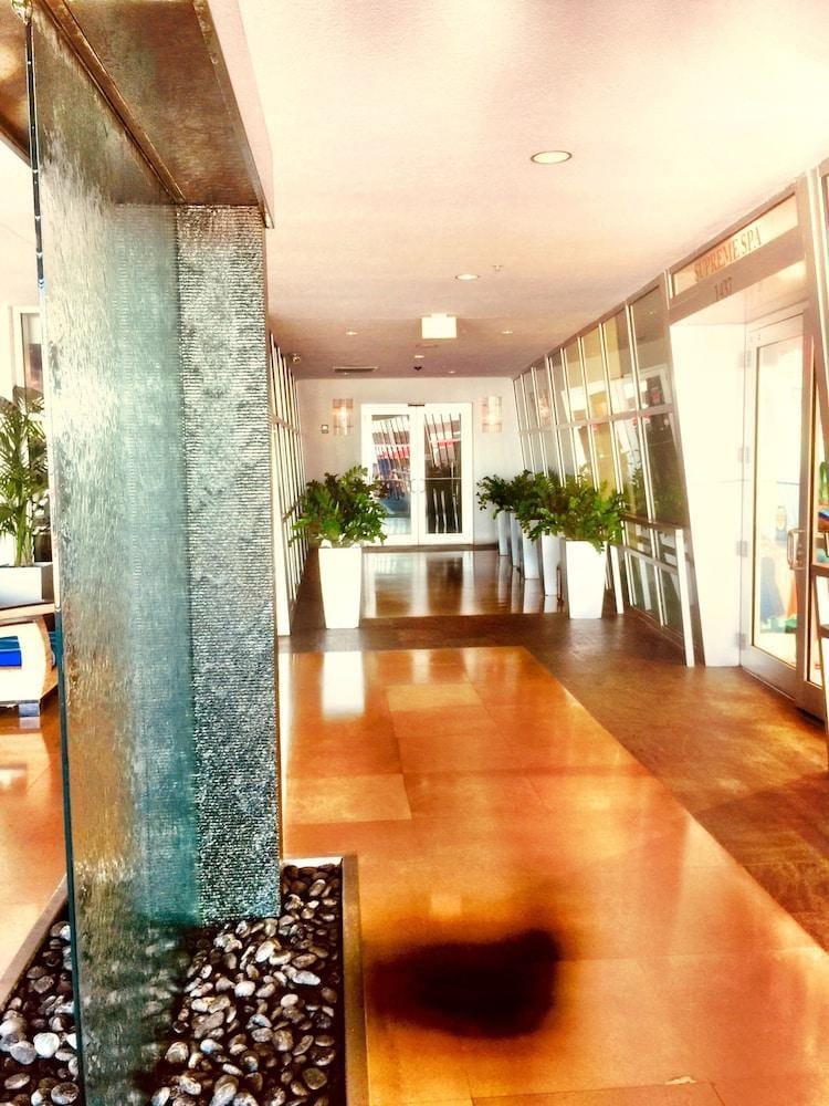 De Soleil Hotel on Ocean Drive Hotel in Flamingo Lummus