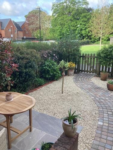 Lovely Bed and Breakfast in Chichester nr Festival Theatre City Centre and Goodwood Top Floor Spacio Hotel in Chichester