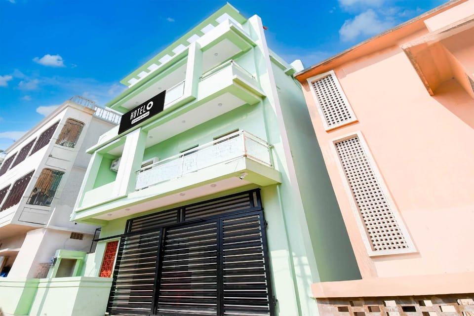 Townhouse VIP Road Near Golden Beach Hotel in Puri