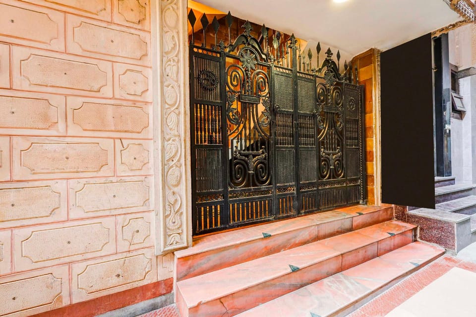 Townhouse New Delhi Palam Railway Station Hotel in New Delhi