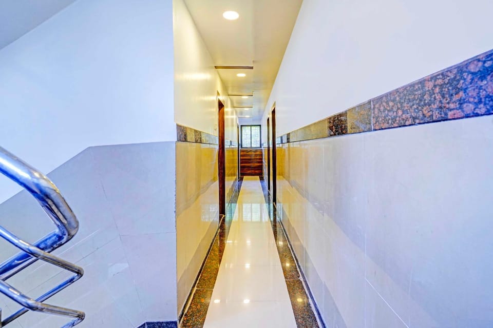 Hotel O Prasadalaya Saibaba Mandir Shirdi Hotel in Maharashtra