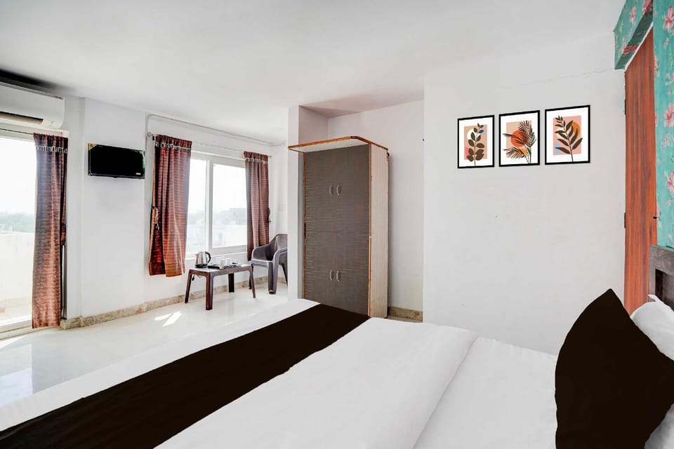 Collection O Bhudheshwar Near Hamilton Academy Hotel in Uttar Pradesh