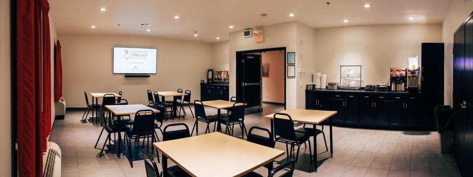 Motel 6 Airdrie, AB Hotel in Airdrie