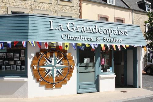 La Grandcopaise Chambres et Studios Hotel in Normandy