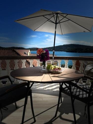 Rooms Perina Tisno Hotel in Tisno
