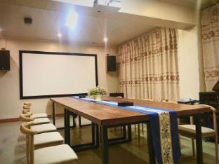 Sitting Forget·Shanyun Homestay (Anji Canglong Baipu Branch) Hotel in Hangzhou