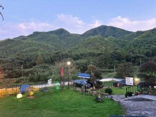 Shenqi Jiujv Hotel in Hangzhou