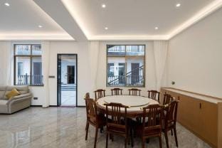 Floral Hotel·Qingyu hotel (Tonglu OMG Heartbeat Paradise Branch) Hotel in Hangzhou