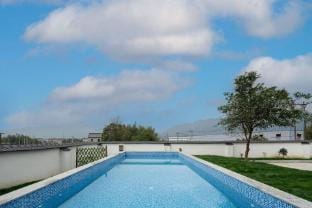 Floral Hotel·Qingyu hotel (Tonglu OMG Heartbeat Paradise Branch) Hotel in Hangzhou