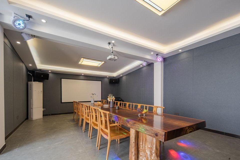 Anji Wenshan tired late · See mountain view cloud holiday light luxury hotel Hotel in Hangzhou