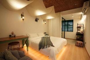Guoyan Mom's Flower Room Homestay (Ziyang Street Taizhou Fucheng Branch) Hotel in Zhejiang