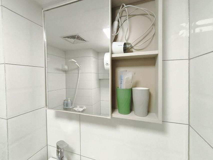 Rose's Story Cinema Apartment (Nanjing Zhongcai Logistics Store) Hotel in Nanjing