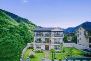 Moxian Shanye Suxi Parent-child Holiday Homestay (Moganshan Yulinba Branch) Hotel in Zhejiang