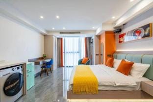 Himalaya Cinema Apartment (Changzhou Dinosaur Park) Hotel in Suzhou