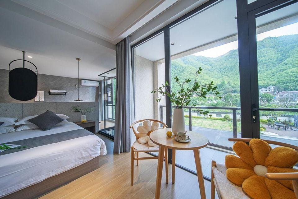 Yuepu Courtyard Green Forest Wild Luxury Family Holiday Homestay (Anji Yunshang Grassland Branch) Hotel in Hangzhou