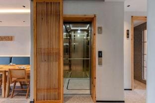Tunxi Old Street in Mount Huangshan · Up Street Designer Homestay Hotel in Zhejiang