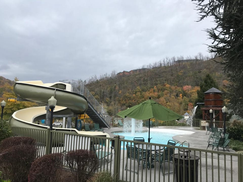 The Appy Lodge Hotel in Gatlinburg