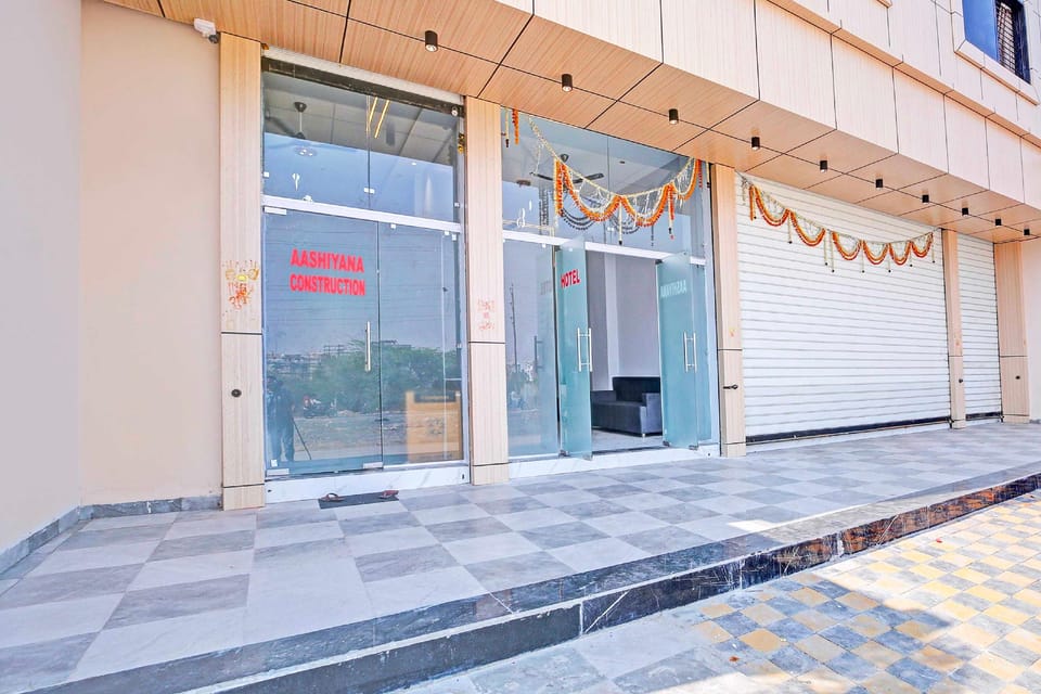 Townhouse Aurobindo Hospital Hotel in India