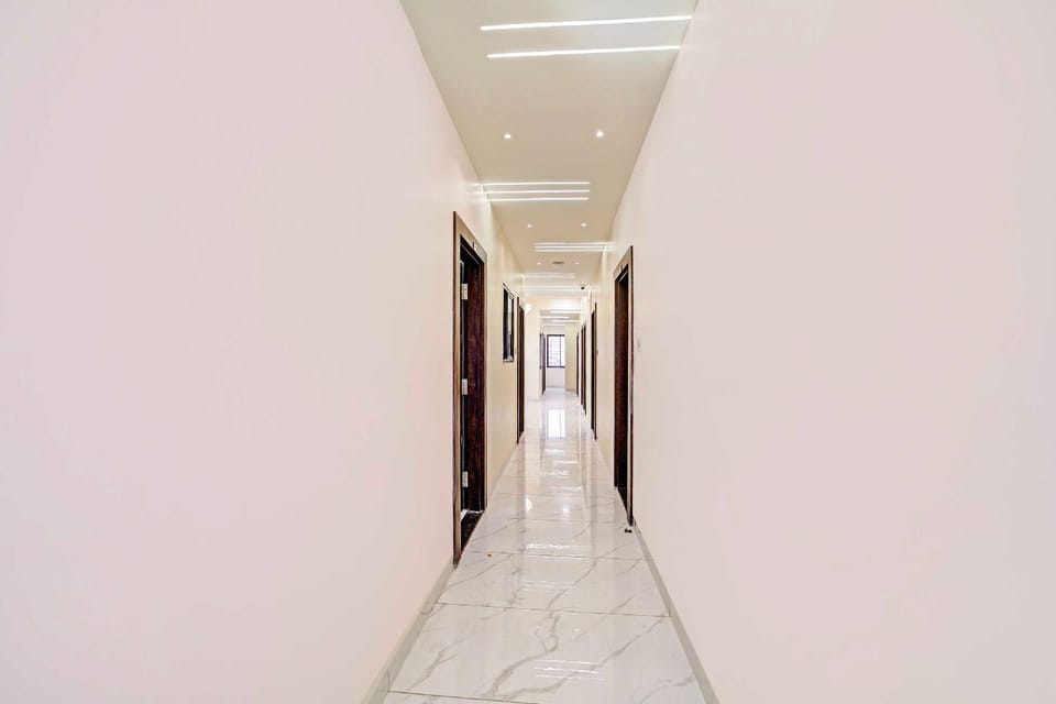 Townhouse Aurobindo Hospital Hotel in India