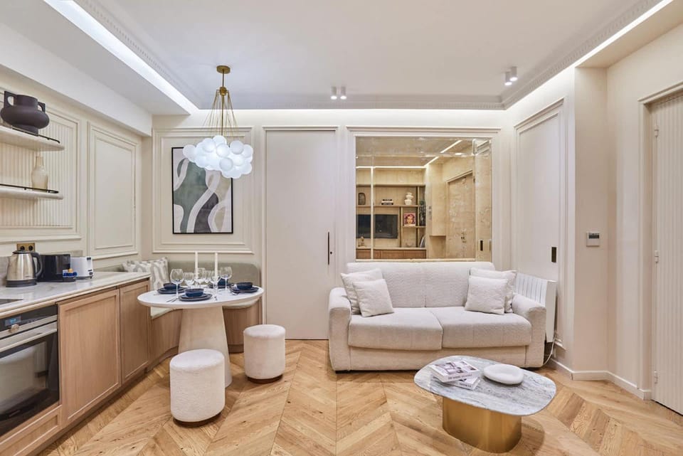 NEW/Suite Air-conditioned Opera/Louvre/ 2 BEDROOMS Resort in Paris