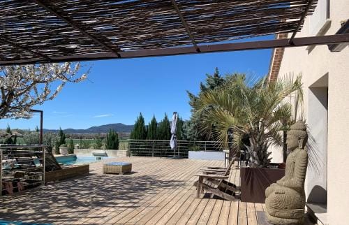 La Tuiliere Hotel in Valensole
