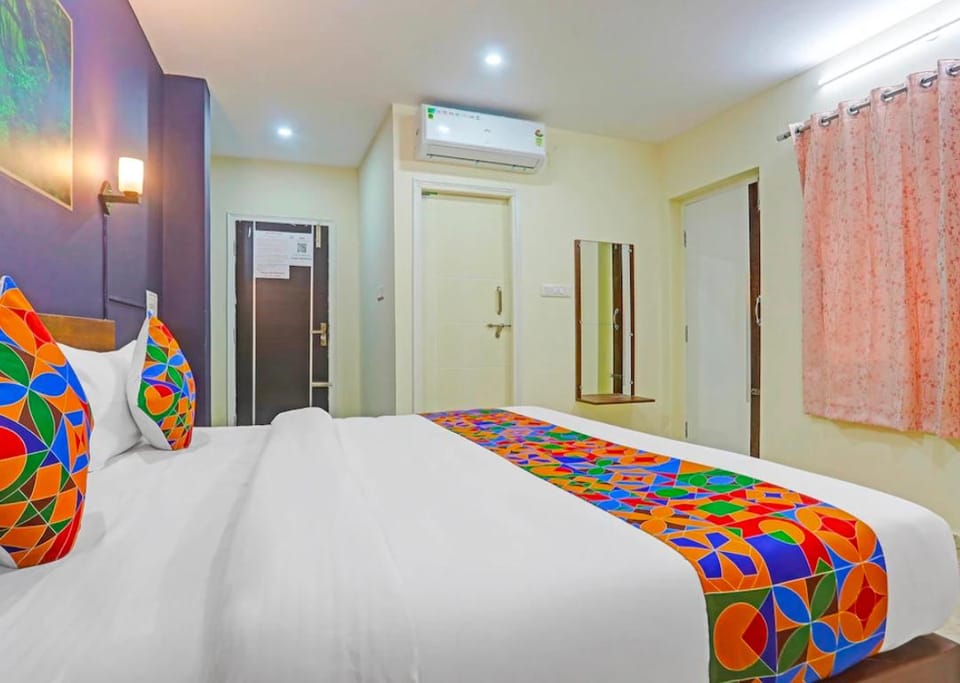 Hotel Sujatha International Hotel in Bengaluru
