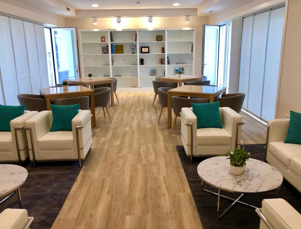Shared lounge/TV area