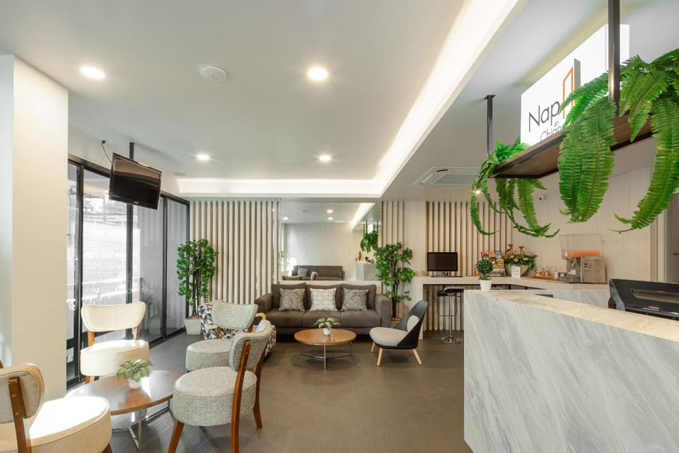Shared lounge/TV area