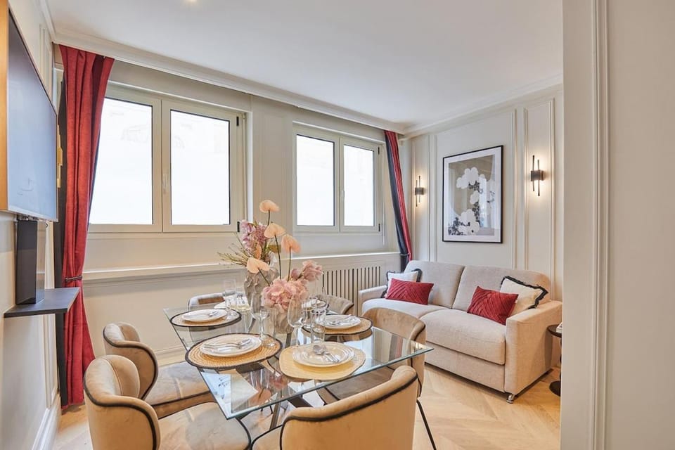 Eiffel Tower Apartment Invalides Resort in Paris