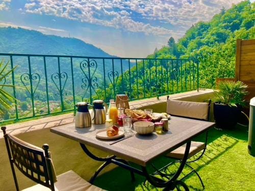 L'Insolite PALLAS Hotel in Provence-Alpes-Côte d'Azur