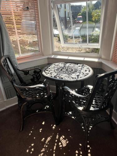 Clovelly Suite Four Poster Bed & Breakfast Hotel in Westward Ho
