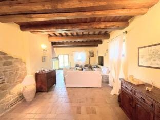 Large villa  - sleeps 10 - pool - pergola - playground for children - wifi Hotel in Umbria