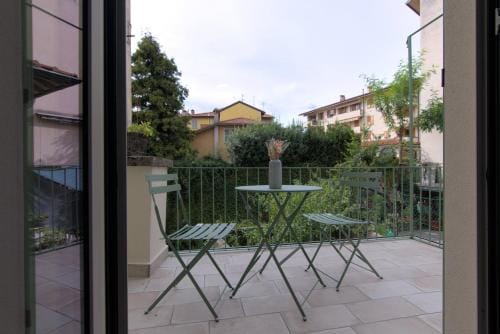 LarioNest Modern Suites in the City Center 5 min from the Station Hotel in Mandello del Lario