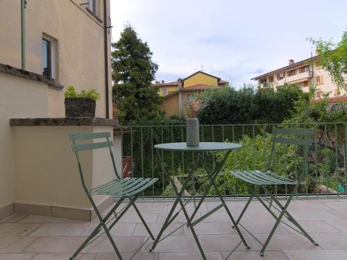LarioNest Modern Suites in the City Center 5 min from the Station Hotel in Mandello del Lario