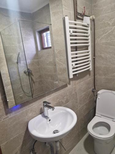 Golden Bay Apartment Hostel in Dobrota