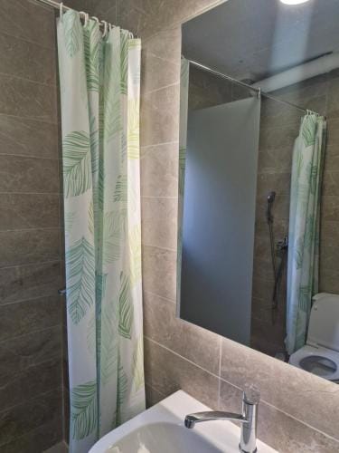 Golden Bay Apartment Hostel in Dobrota